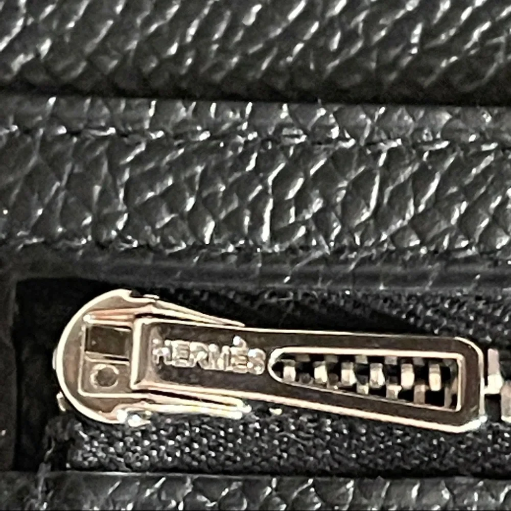 New Hermès So Black Bearn Compact monochrome Wallet